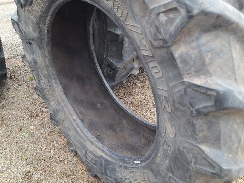 420/70R28 Pirelli 420/70R28 Pirelli