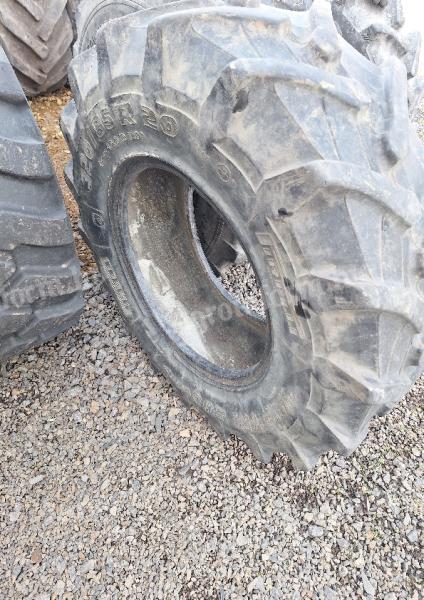 320/85R20 Pirelli    