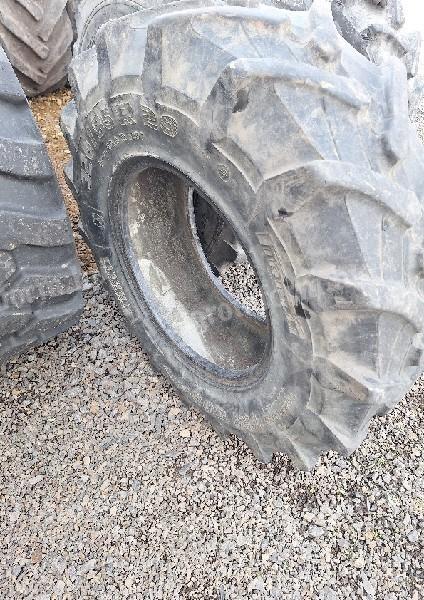 320/85R20 Pirelli    