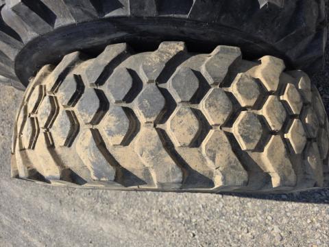 12,5R20 CONTINENTAL MIL MPT 132J 12PR TL  12,5R20 CONTINENTAL MIL MPT 132J 12PR TL