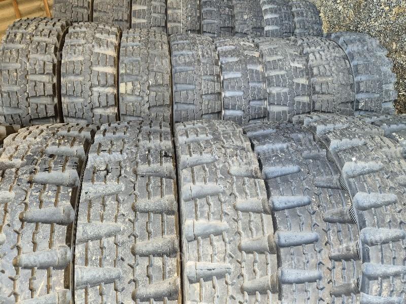 12,5R20 Continental MIL MPT 132J 12PR TL 