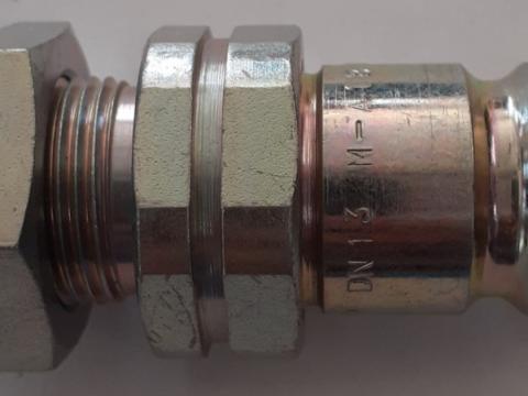 Gyorscsatlakozó M18x1,5 dugó szerelőfalas Gyorscsatlakozó M18x1,5 dugó szerelőfalas