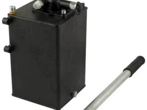 Olajtartály 3 L, leeresztő szeleppel, egyszeres működésű Olajtartály 3 L, leeresztő szeleppel, egyszeres működésű