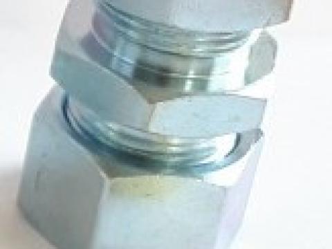 Csőtoldó idom 8 mm fém, közcsavar+hollander+vágógyűrű+csőpersely Csőtoldó idom 8 mm fém, közcsavar+hollander+vágógyűrű+csőpersely