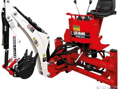 Traktorra szerelhető függesztett kotró-rakodógép Giemme