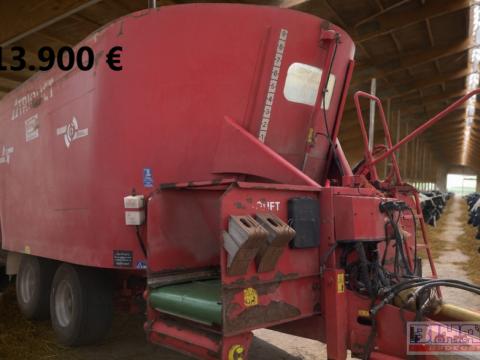 Trioliet Solomix 2-2400 L használt takarmány keverő és kiosztó kocsi