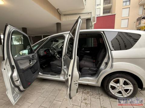  Ford S-Max használt 7 személyes személyautó