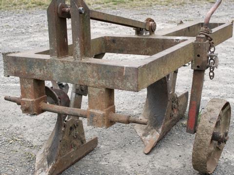 Eke 2 fejes függesztett Eke 2 fejes függesztett