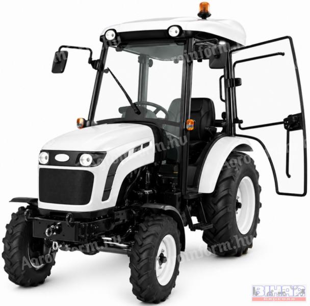 Startrac 26 új kompakt traktor, manuális váltóval, fülkével