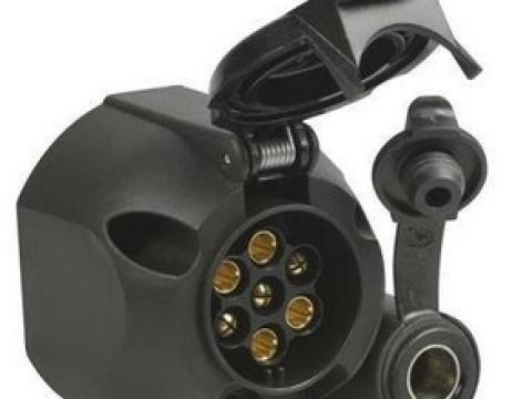 Dugaljzat 7 pólusú + szivargyújtó csatlakozás