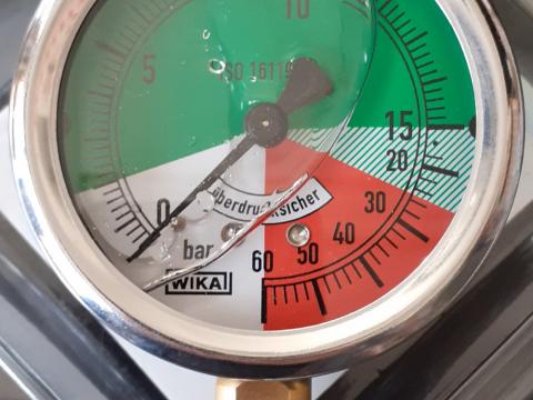 Manométer (0- 15/60 bar) Manométer (0- 15/60 bar)