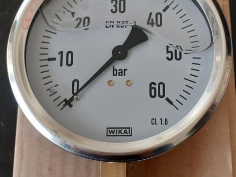Manométer (0- 60 bar) 1/2" DN-100 Manométer (0- 60 bar) 1/2" DN-100