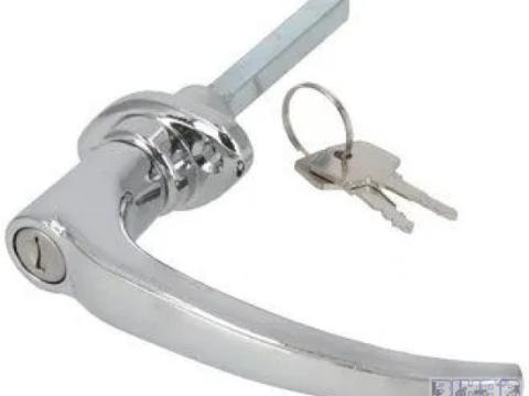 MTZ ajtókilincs króm kulcsos MTZ ajtókilincs króm kulcsos