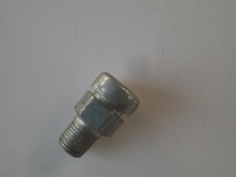 MTZ elsőhíd levegőztető 1/8"