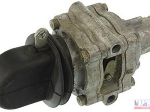 MTZ fékszelep 80-as (gumiporvédős) MTZ fékszelep 80-as (gumiporvédős)