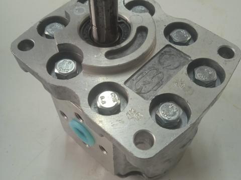 MTZ kormány szivattyú NS-14 CH