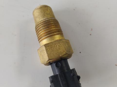 MTZ vízjeladó 1 pólus új tip. MTZ vízjeladó 1 pólus új tip.