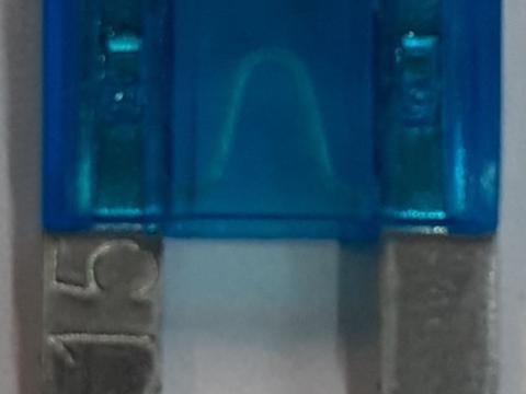 Biztosíték (MTA) MINI világítós 15A (kék) Biztosíték (MTA) MINI világítós 15A (kék)