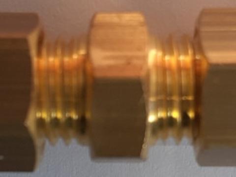 Vágógyűrűs csatlakozó toldó 4-4 Vágógyűrűs csatlakozó toldó 4-4