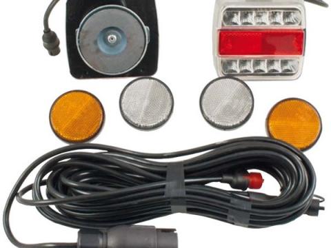 Hátsó lámpa vontatmányra, mágneses, prizmával 7,5m+2,5m LEDes Hátsó lámpa vontatmányra, mágneses, prizmával 7,5m+2,5m LEDes