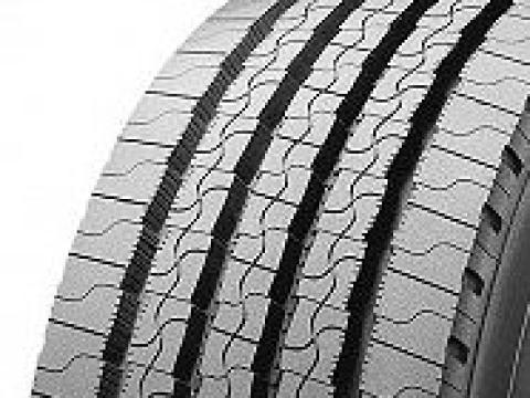 235/75R17.5 Kumho KRS03 132/130 M M+S 3PMSF Kormányzott 235/75R17.5 Kumho KRS03 132/130 M M+S 3PMSF Kormányzott