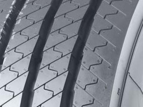 215/75R17.5 Linglong L-T20 135/133 J M+S 3PMSF Pótkocsi 215/75R17.5 Linglong L-T20 135/133 J M+S 3PMSF Pótkocsi