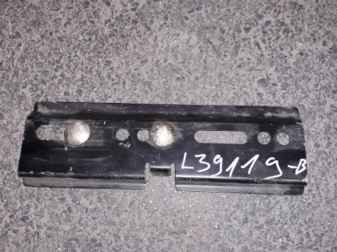 John Deere szerszámosláda tartó L39119 John Deere szerszámosláda tartó L39119