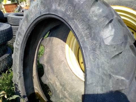 Köpeny 380/90R46 BKT Agrimax RT945 155A8 50%  Köpeny 380/90R46 BKT Agrimax RT945 155A8 50%