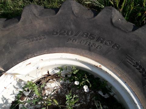 Köpeny  520/85R38 Kleber Traker 155A8 20%  Köpeny  520/85R38 Kleber Traker 155A8 20%