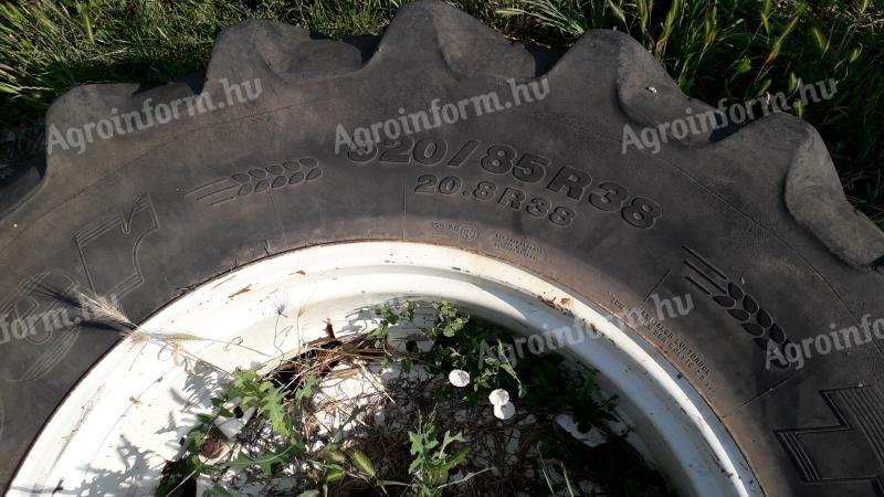 Köpeny  520/85R38 Kleber Traker 155A8 20% 