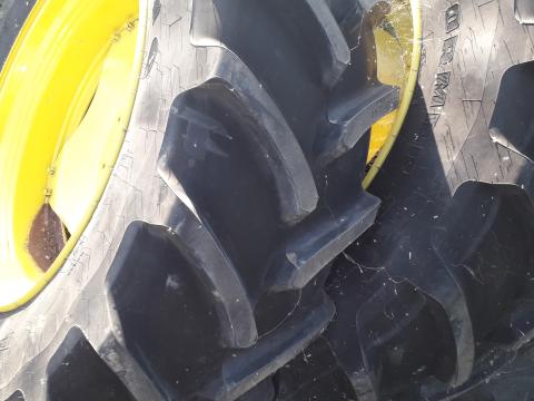 Köpeny+varitrac felni 460/85R38 Firestone Performer 85 149D, DW15Lx38, (AL218972, L154508) Köpeny+varitrac felni 460/85R38 Firestone Performer 85 149D, DW15Lx38, (AL218972, L154508)