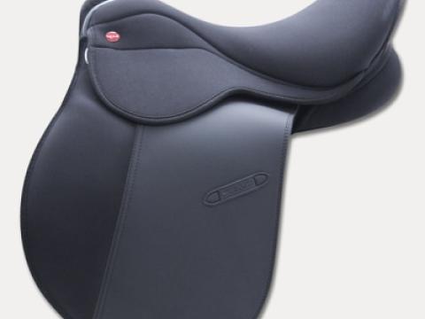 Star univerzális nyereg kezdőknek - 15 "/ 38 cm Star univerzális nyereg kezdőknek - 15 "/ 38 cm