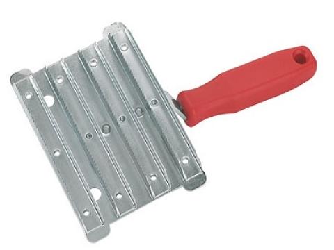 Marhavakaró fém, műanyag nyéllel Marhavakaró fém, műanyag nyéllel