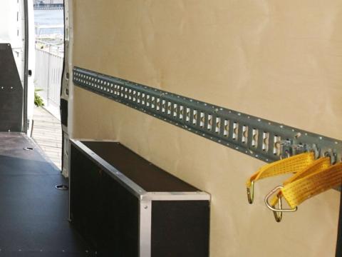 Rakományrögzítő tartó sín 3m 2mm