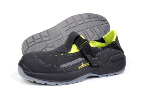 Munkavédelmi cipő és klumpa egyben