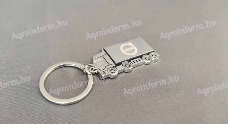 Kamion kulcstartó gravírozott logóval