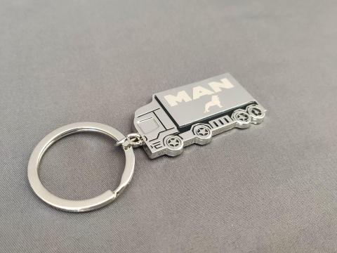 Kamion kulcstartó gravírozott logóval