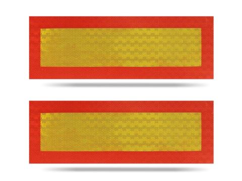 Fényvisszaverő tábla keretes E-jelzett párban