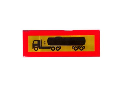 Fényvisszaverő matrica keretes jármű jelöléssel Fényvisszaverő matrica keretes jármű jelöléssel