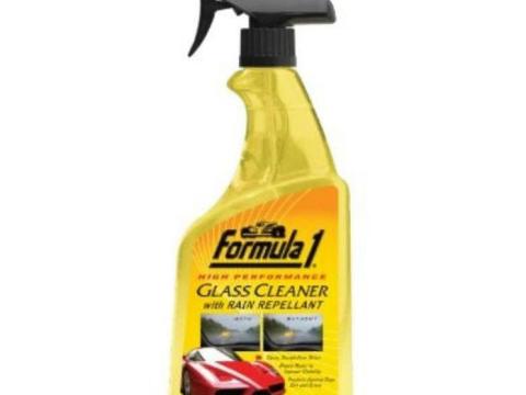 Szélvédőtisztító 710ml. vízlepergető hatással Szélvédőtisztító 710ml. vízlepergető hatással