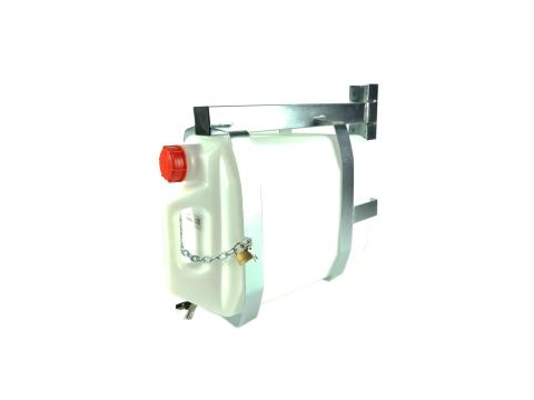 Víztartály felfogatással együtt Víztartály felfogatással együtt