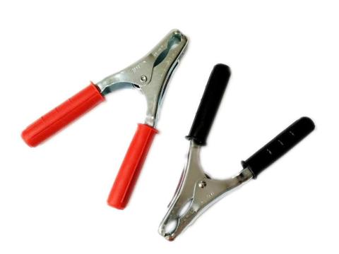 Akkumulátor csipesz 40–500A 1db (darabáras) Akkumulátor csipesz 40–500A 1db (darabáras)