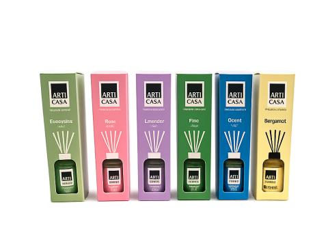 Pálcás illatosító lakásba 50ml palack különböző illatban 1db Pálcás illatosító lakásba 50ml palack különböző illatban 1db