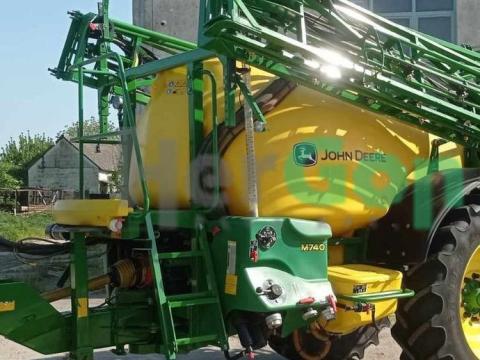 John Deere M740i John Deere M740i