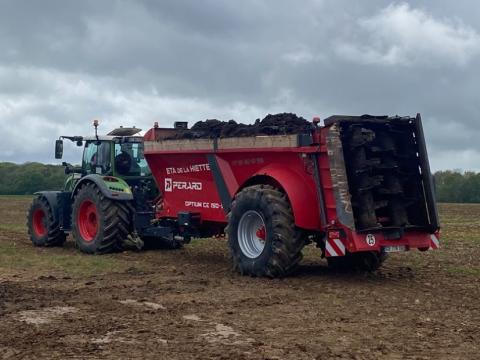 Perard CE 150 L trágyaszóró Perard CE 150 L trágyaszóró