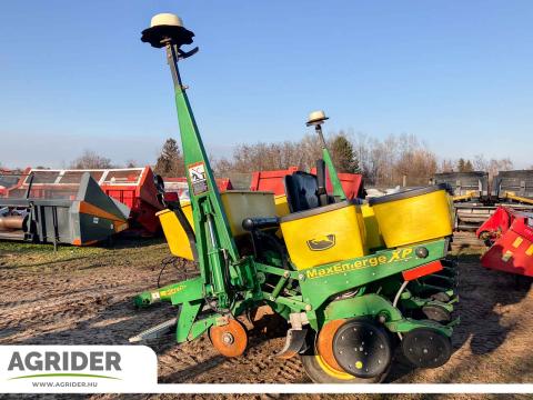 John Deere 1750 MaxEmerge XP John Deere 1750 MaxEmerge XP