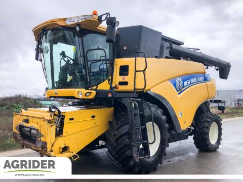 New Holland CR 8070 New Holland CR 8070