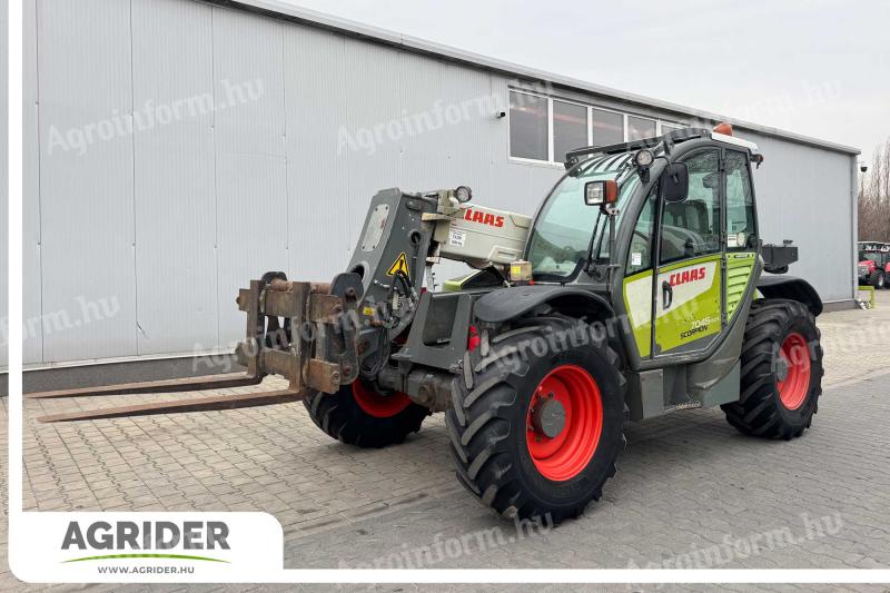 Claas Scorpion 7045