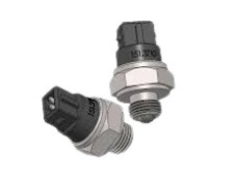 151.3710 MTZ kapcsoló (3710.70.01)( indításgátló,elsőkerék elfordulás jeladó) (vk12-51) 151.3710 MTZ kapcsoló (3710.70.01)( indításgátló,elsőkerék elfordulás jeladó) (vk12-51)