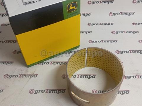 R125974 John Deere Tengelytámasztó persely